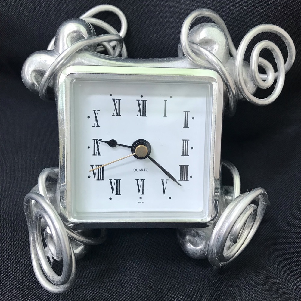California artist clock